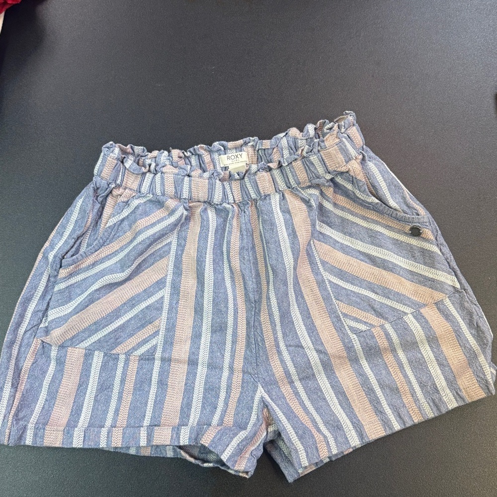 NWOT - Girls XL Roxy striped shorts